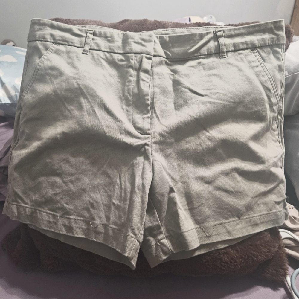 Land N' Sea Women's Tan Shorts